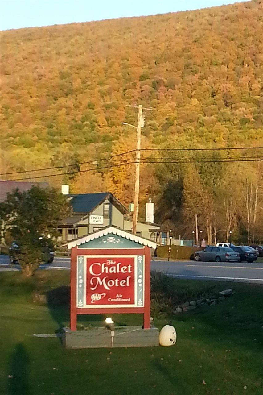The Chalet Motel Манчестър Екстериор снимка