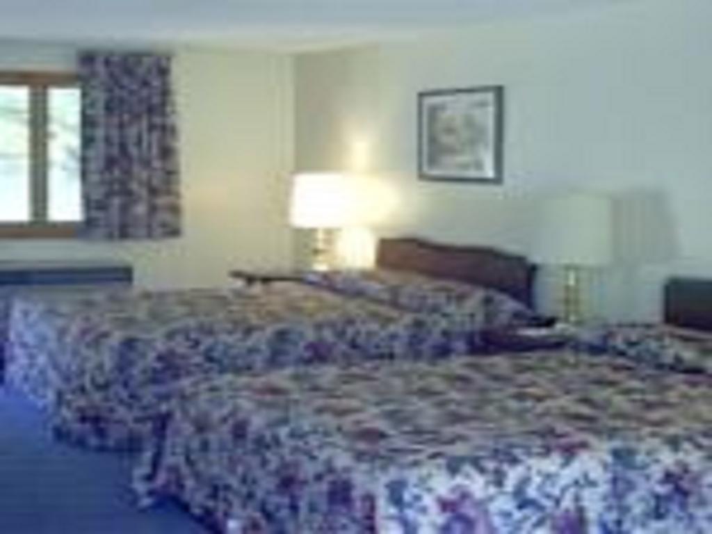 The Chalet Motel Манчестър Стая снимка